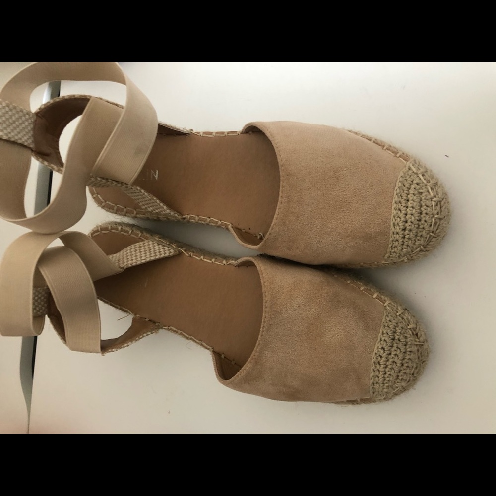 BEIGE ESPADRILLES